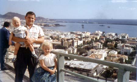 Ken, Dad & Me
Las Palmas Skyline - 12 Sept 1965 [Southern Cross in the background]