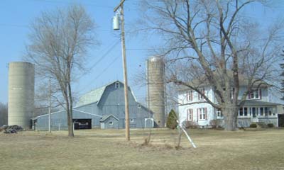 A farm between Clinton and Manchester