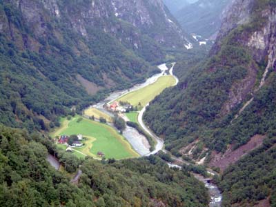 Fl&aring;msbana - View from the Stalheim Hotel