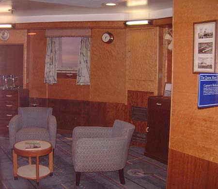 RMS Queen Mary - Around the Queen Mary Tour - Captain's Bedroom
18 & 19 February 2002
